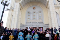 В праздник Благовещения Пресвятой Богородицы митрополит Артемий возглавил Божественную литургию в главном соборе края