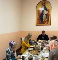 В Покровском храме продолжает свою работу воскресная школа для взрослых