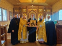 В день памяти преподобного Сергия Радонежского митрополит Артемий возглавил Божественную литургию в скиту
