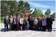 Богослужение в новом храме прп. Серафима Саровского. Комсомольское благочиние Хабаровской епархии (23 мая 2009 года) Богослужение в новом храме прп. Серафима Саровского. Комсомольское благочиние Хабаровской епархии (23 мая 2009 года)